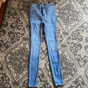 Hollister high-rise skinny jeans